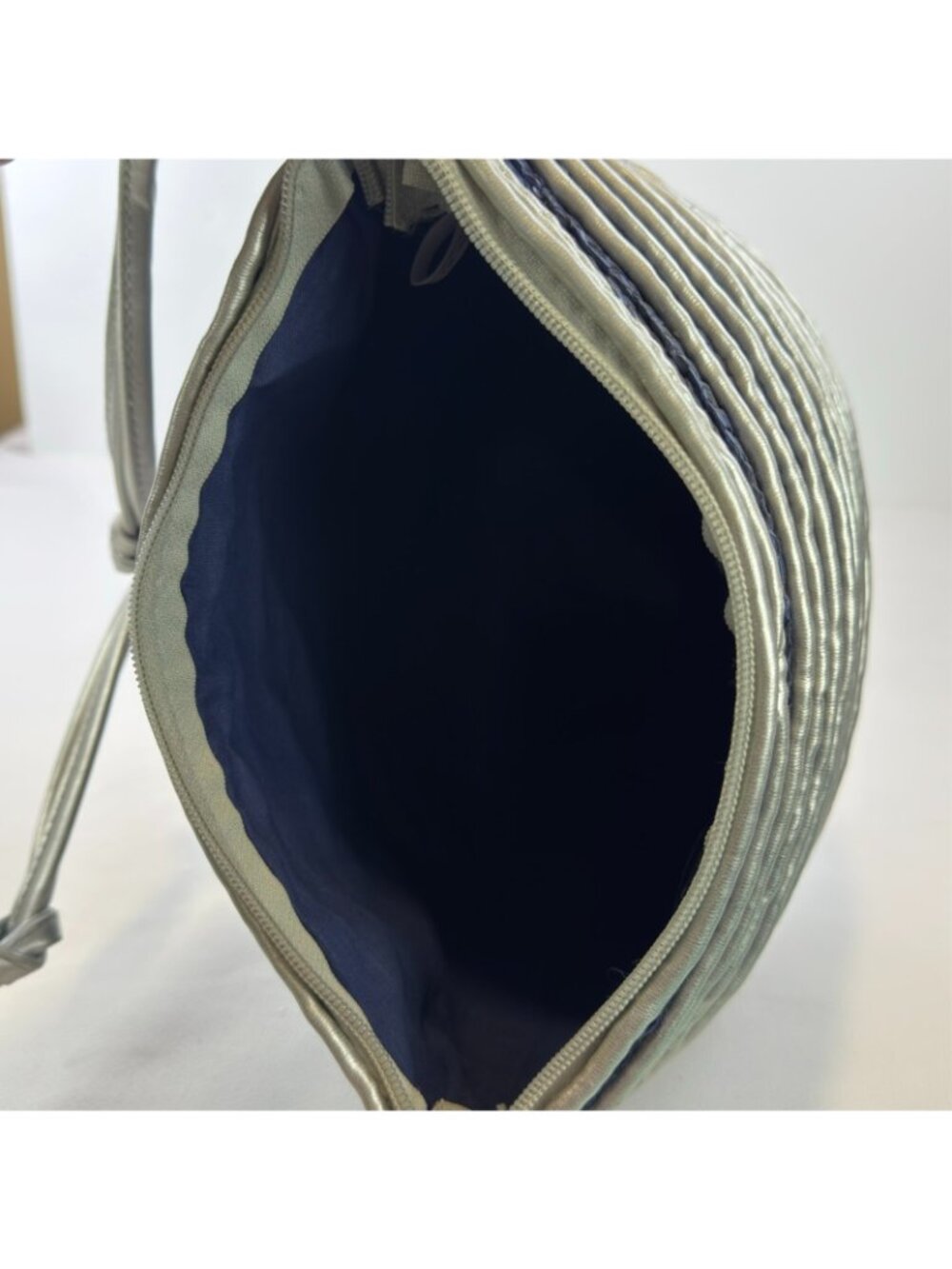 Worthington Straw Woven Shoulder Bag Purse Handbag Blue Silver Stripe Lined - Picture 13 of 16
